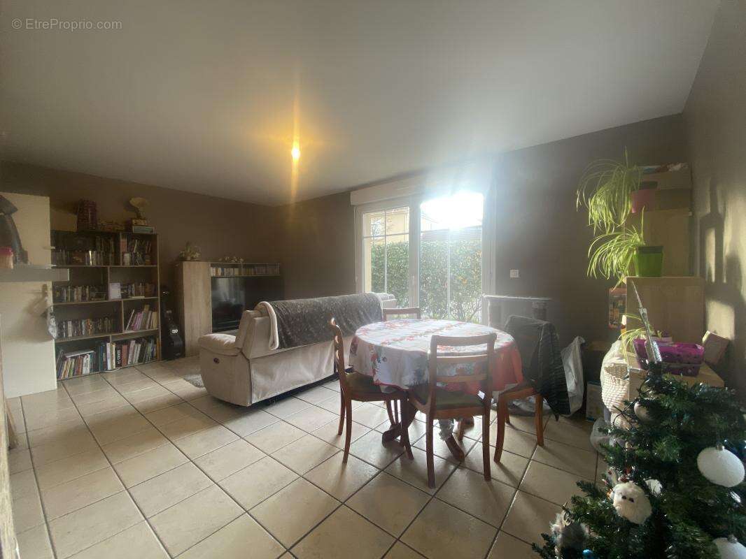 Appartement à BONNIERES-SUR-SEINE