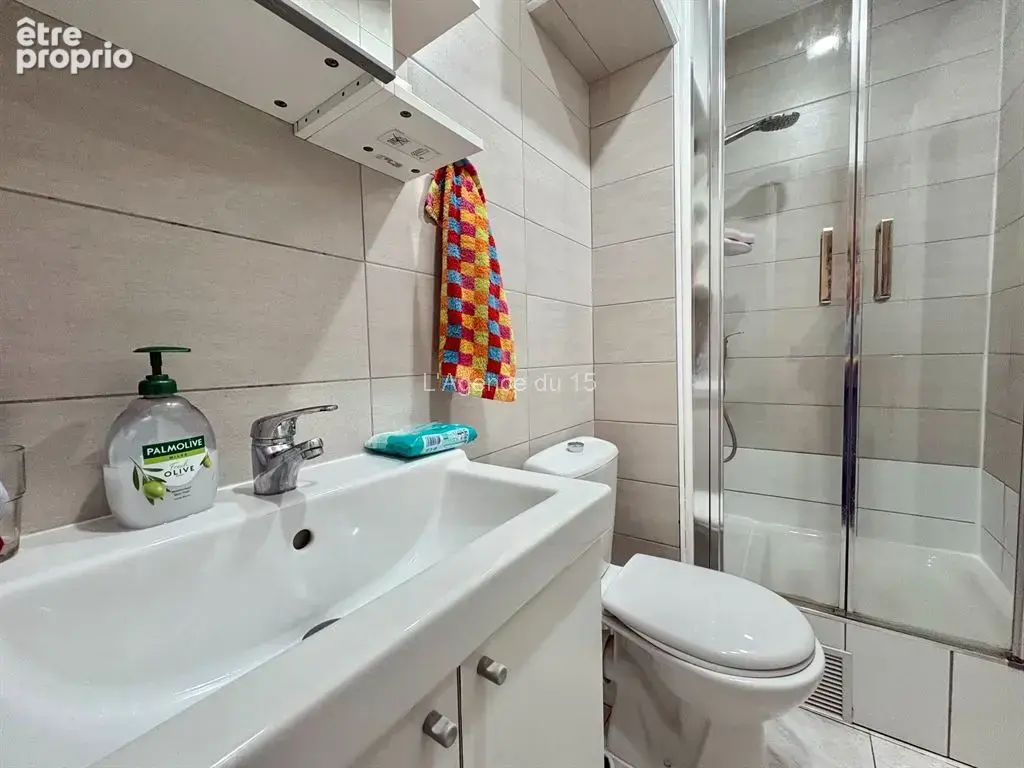 Cambronne - segur / ravissant studio / vendu libre / vrais wc/ - photo 4