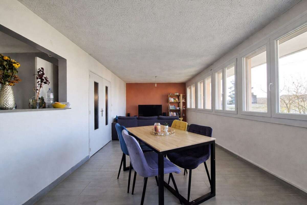 Maison à GENLIS
