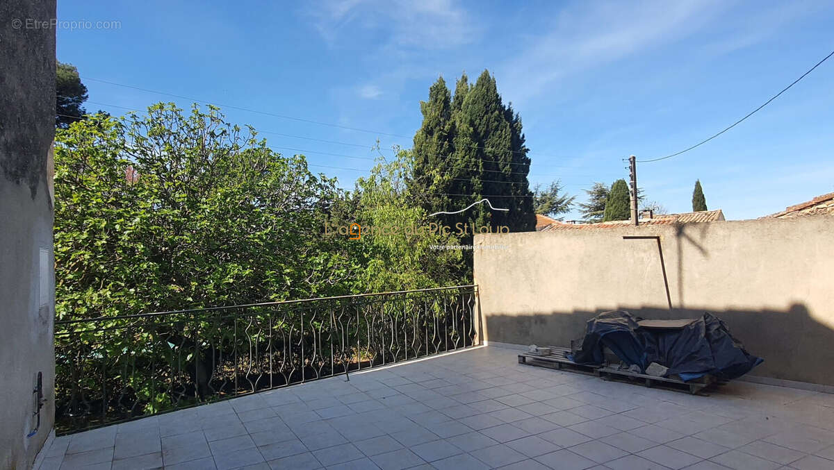 Maison à SAINT-BAUZILLE-DE-LA-SYLVE