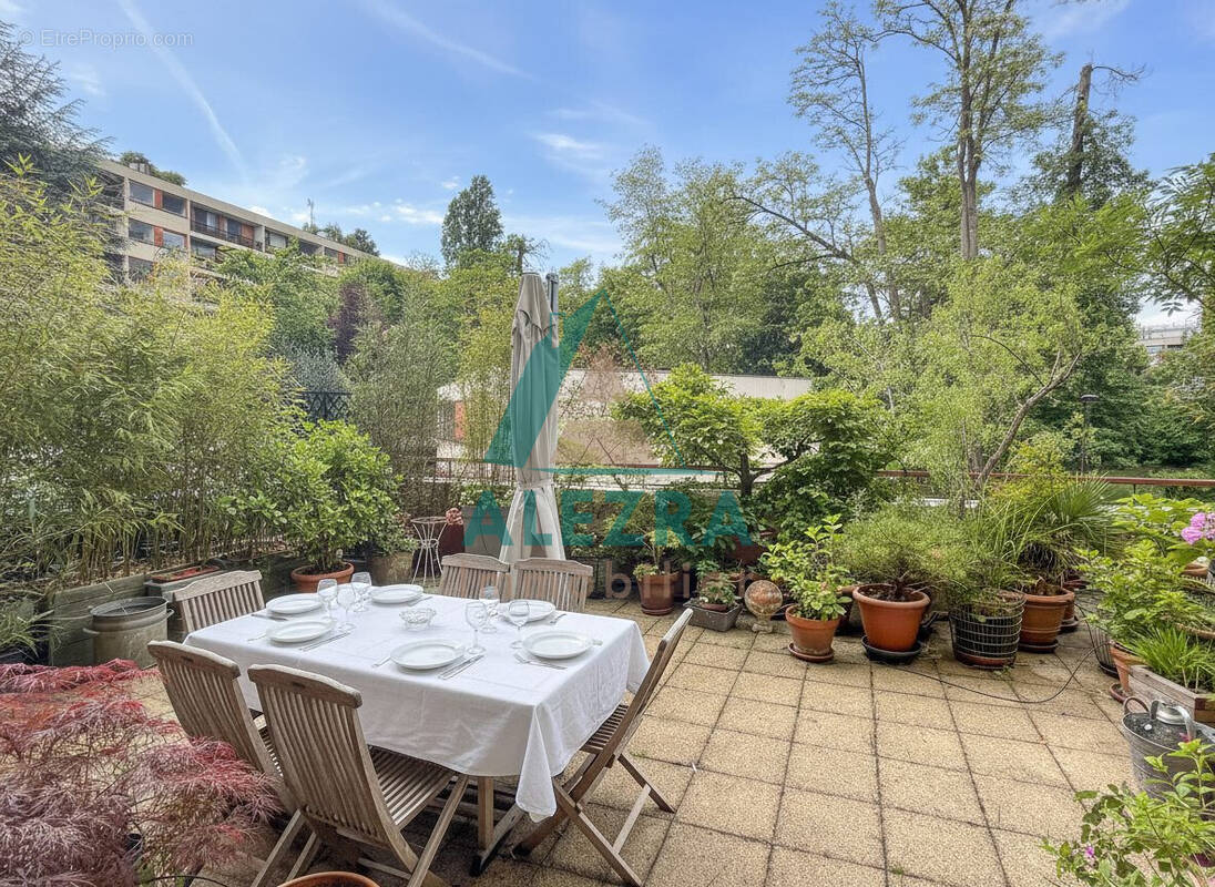 Appartement à LA CELLE-SAINT-CLOUD