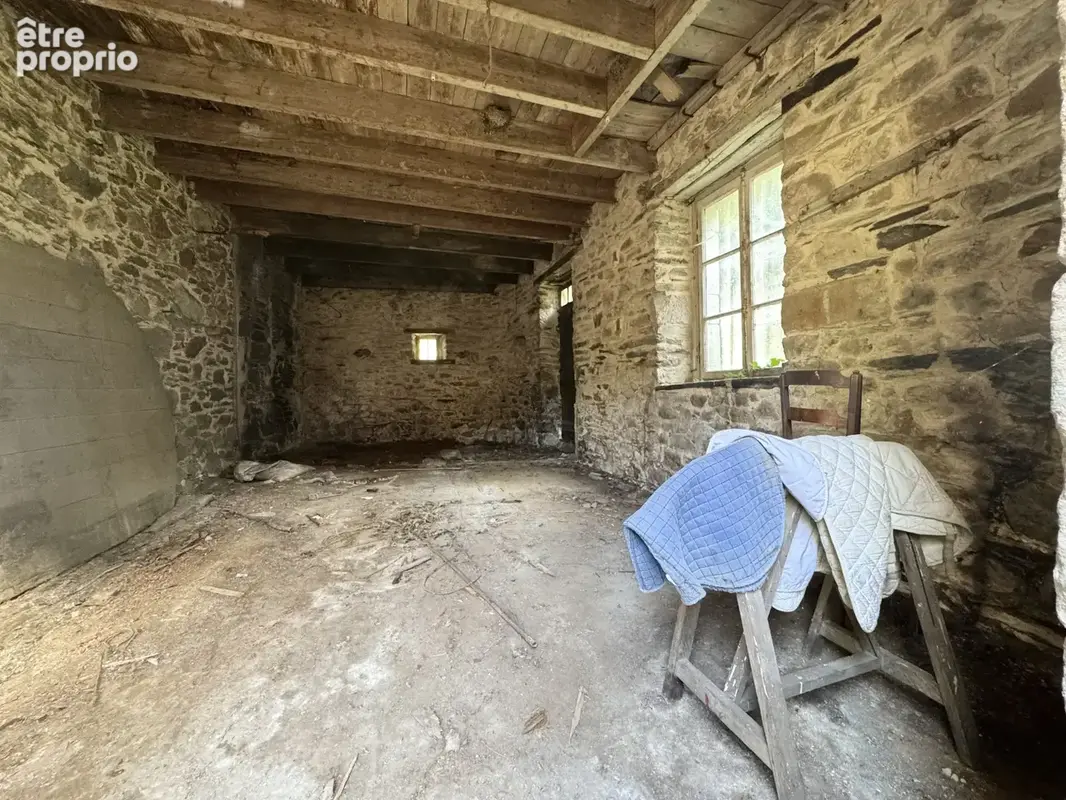 Jolie maison en pierres avec jardin et dependances a renover - photo 28