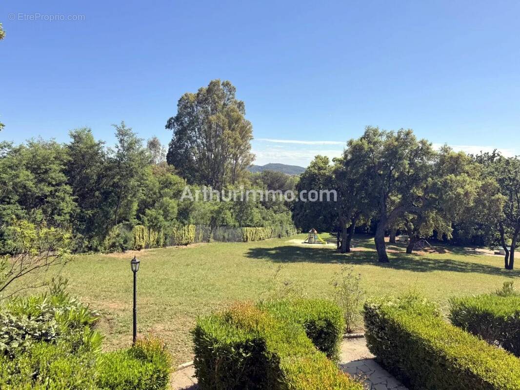 Appartement à GRIMAUD