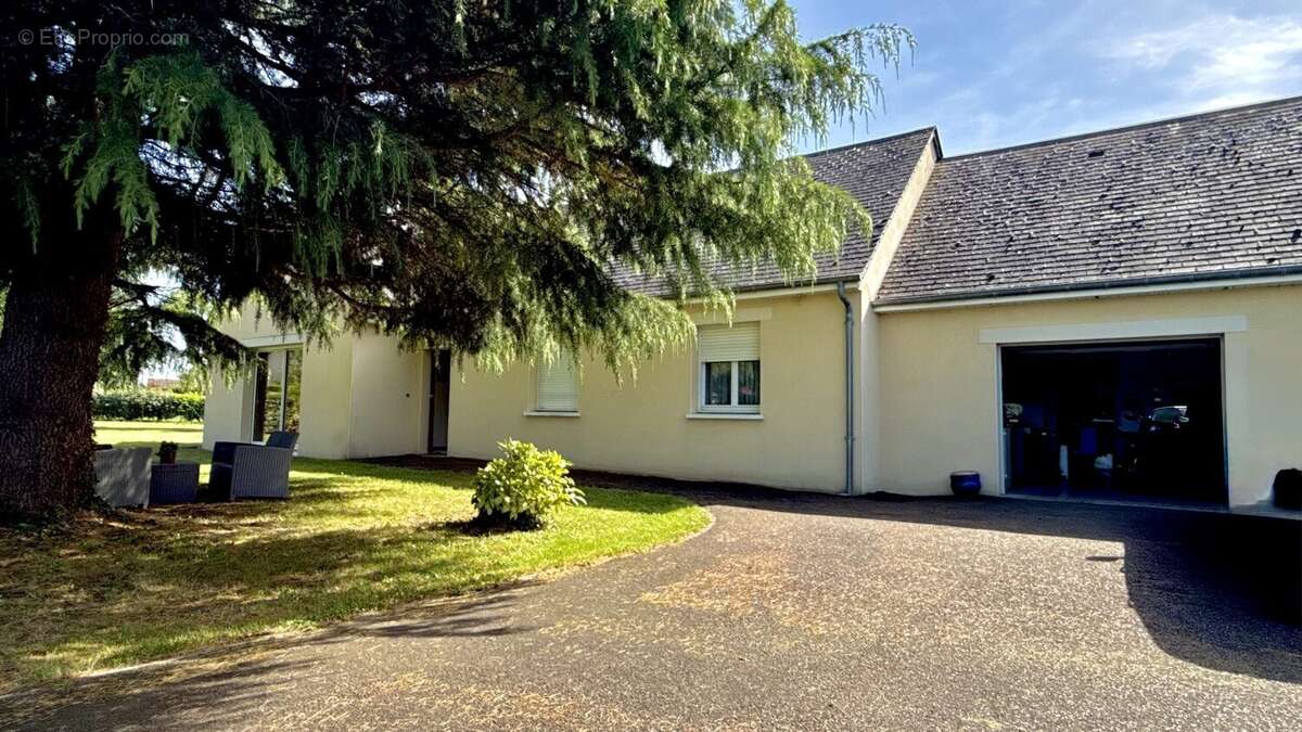 Maison à BONNETABLE