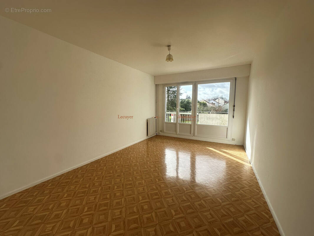 Appartement à REZE