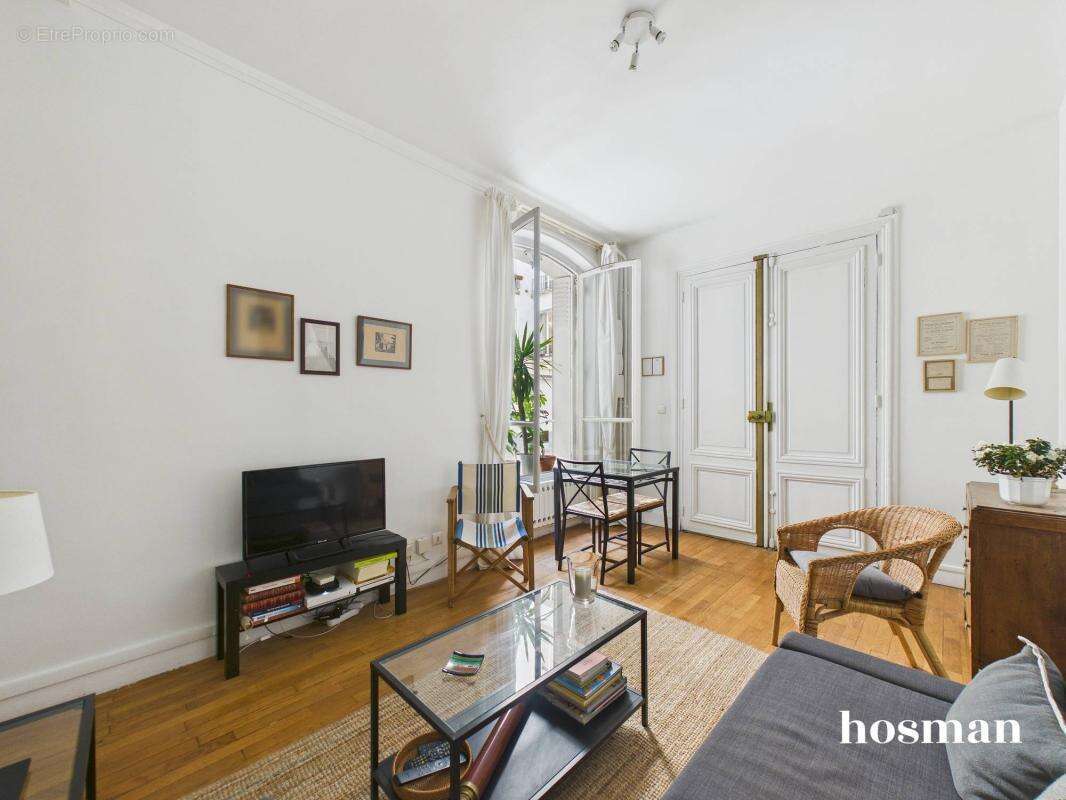 Appartement à PARIS-17E