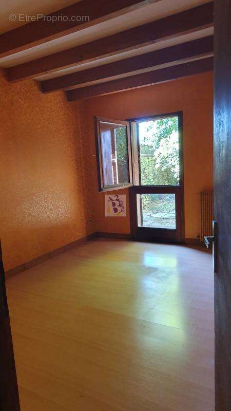 ANGOULEME, Quartier Victor Hugo villa, 3 chambres, garage, parc arboré - photo 11