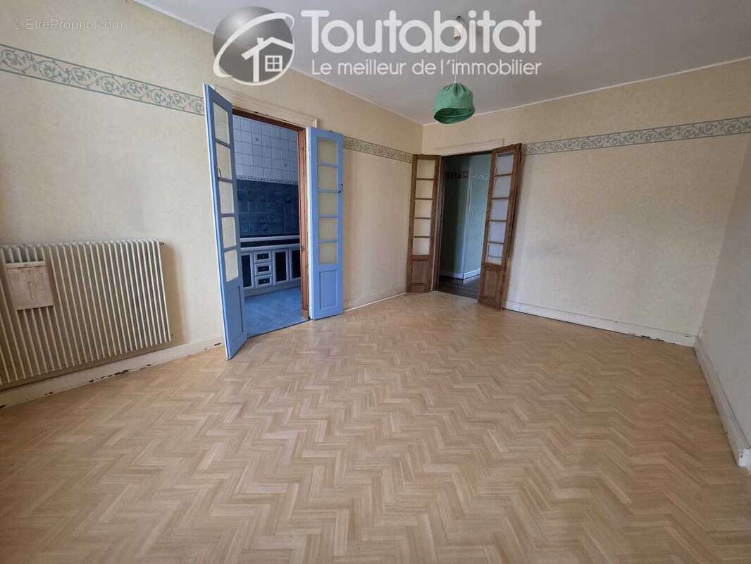 Maison à VRIGNE-AUX-BOIS