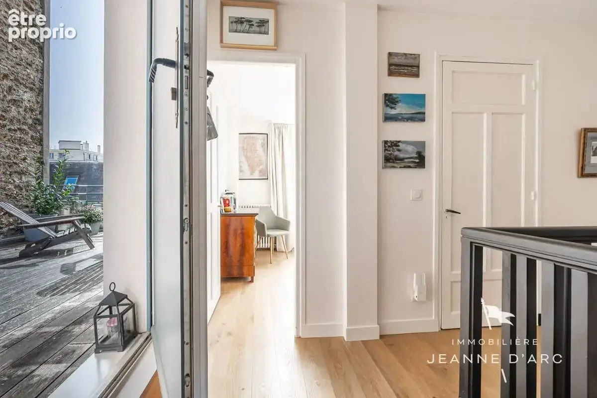 VERSAILLES - RIVE DROITE LES PRéS - Maison de ville 159 m²  - 8 pièces, 4 chambres - Dressing, Salle familiale dans Sous-sol Com - photo 17