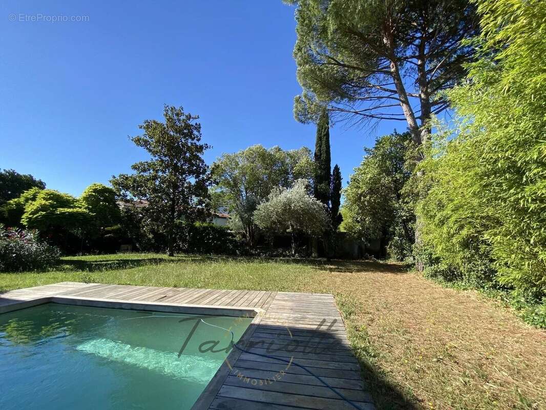 Maison à MONTELIMAR