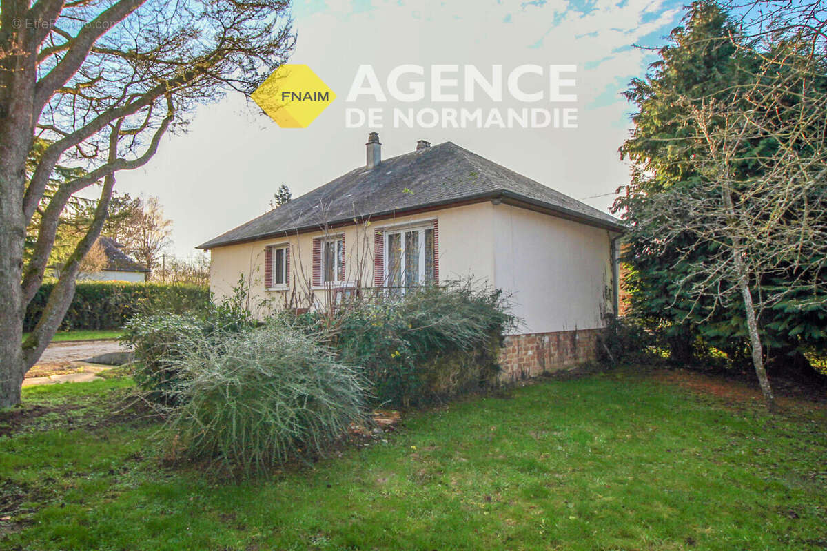 Maison à LA FERTE-FRENEL