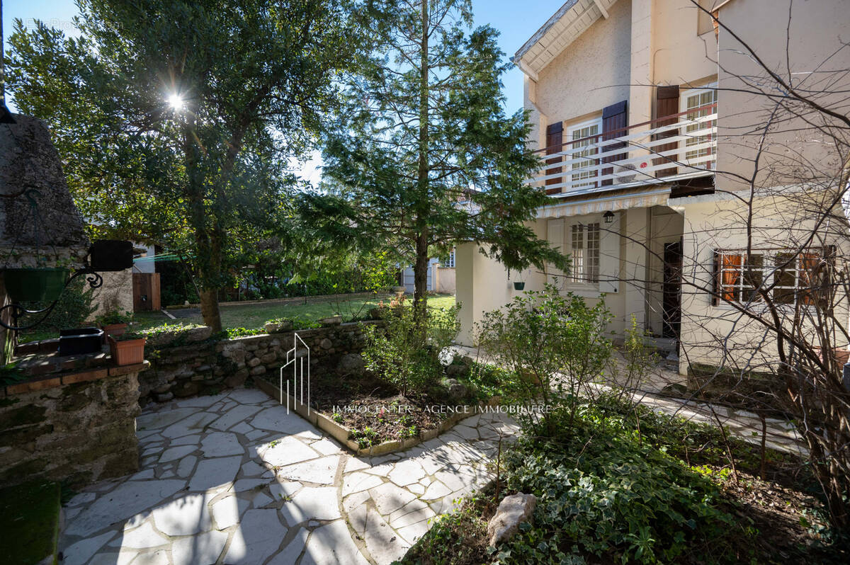 Maison à ROMANS-SUR-ISERE
