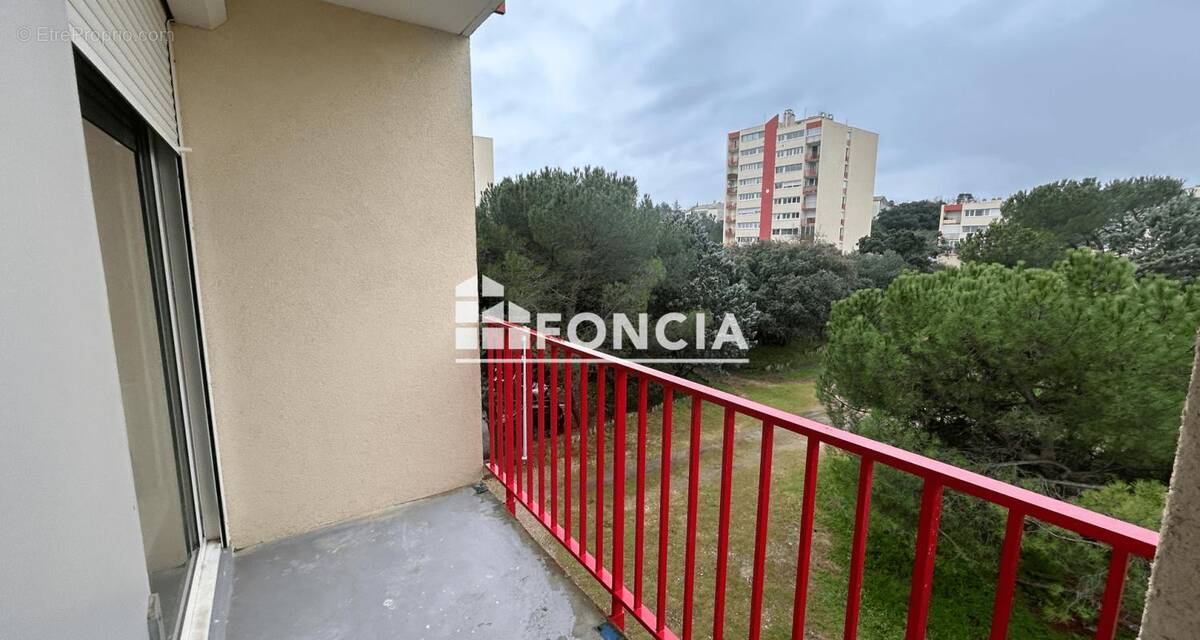 Appartement à VILLENEUVE-LES-AVIGNON