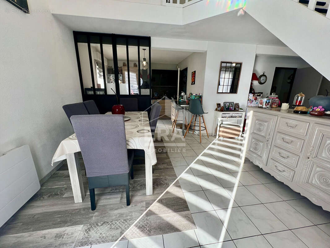 Appartement à AUREILHAN