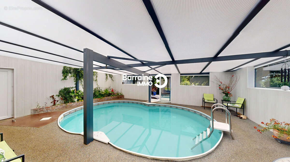 A vendre exclusivite proche landerneau - maison avec piscine garage jardin 5 chambres - photo 5