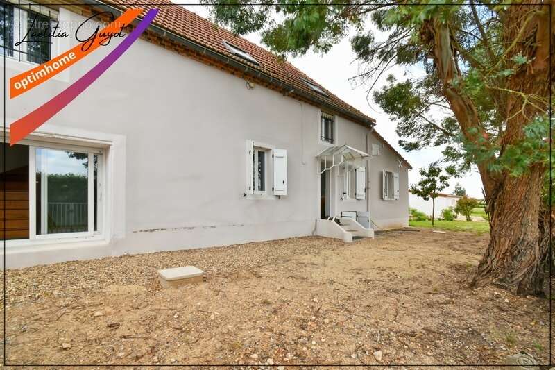 Maison à SOUVIGNY