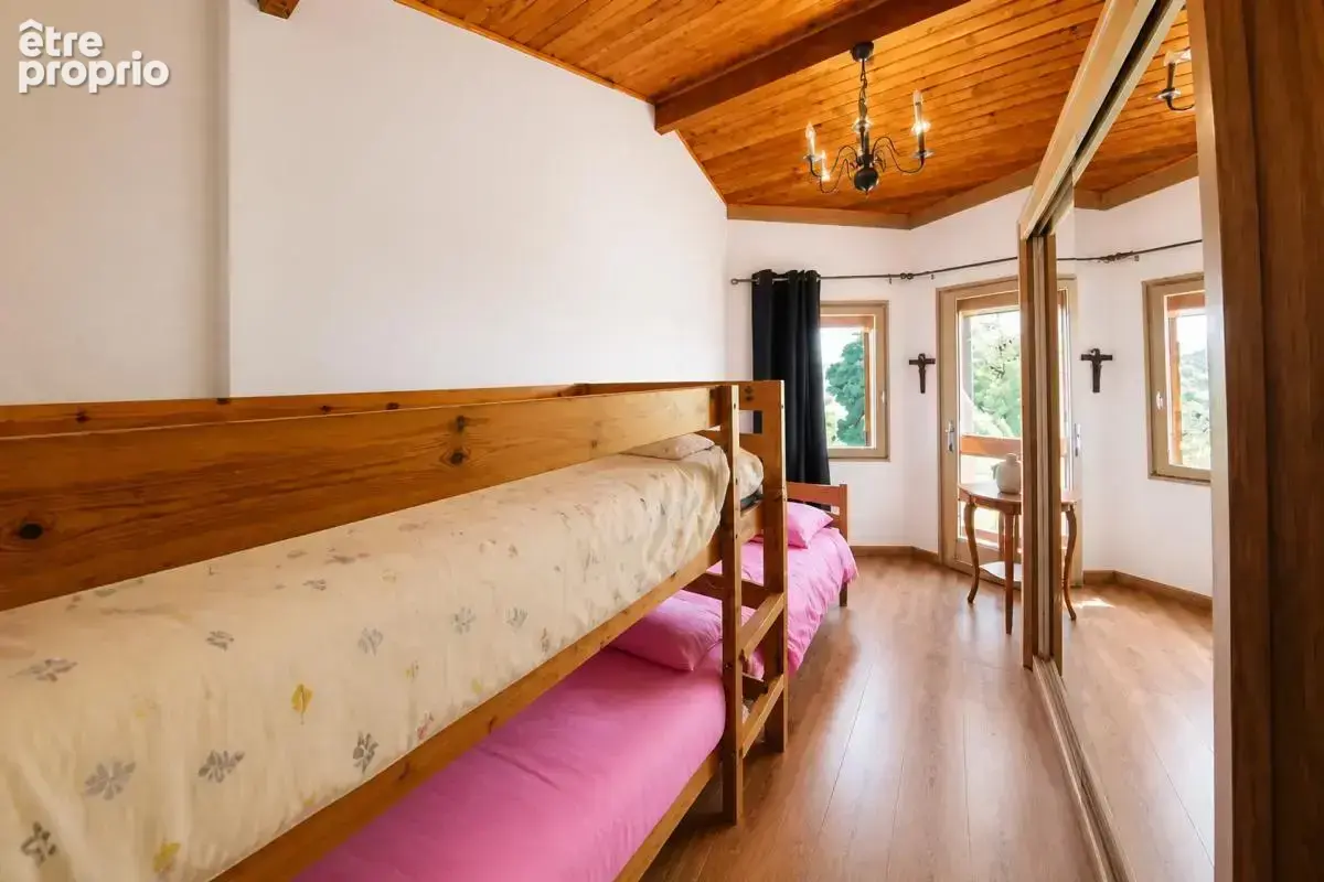 Maison solaire d'architecte de 12 pièces de 260 m² à Bias - photo 15