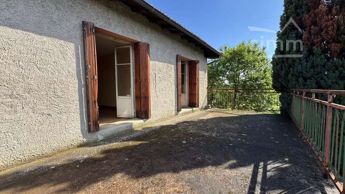Maison à SAINT-PRIM