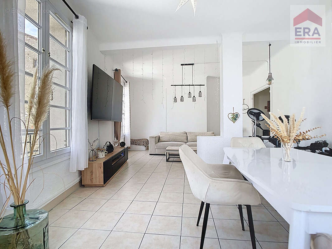 Appartement à MARSEILLE-7E