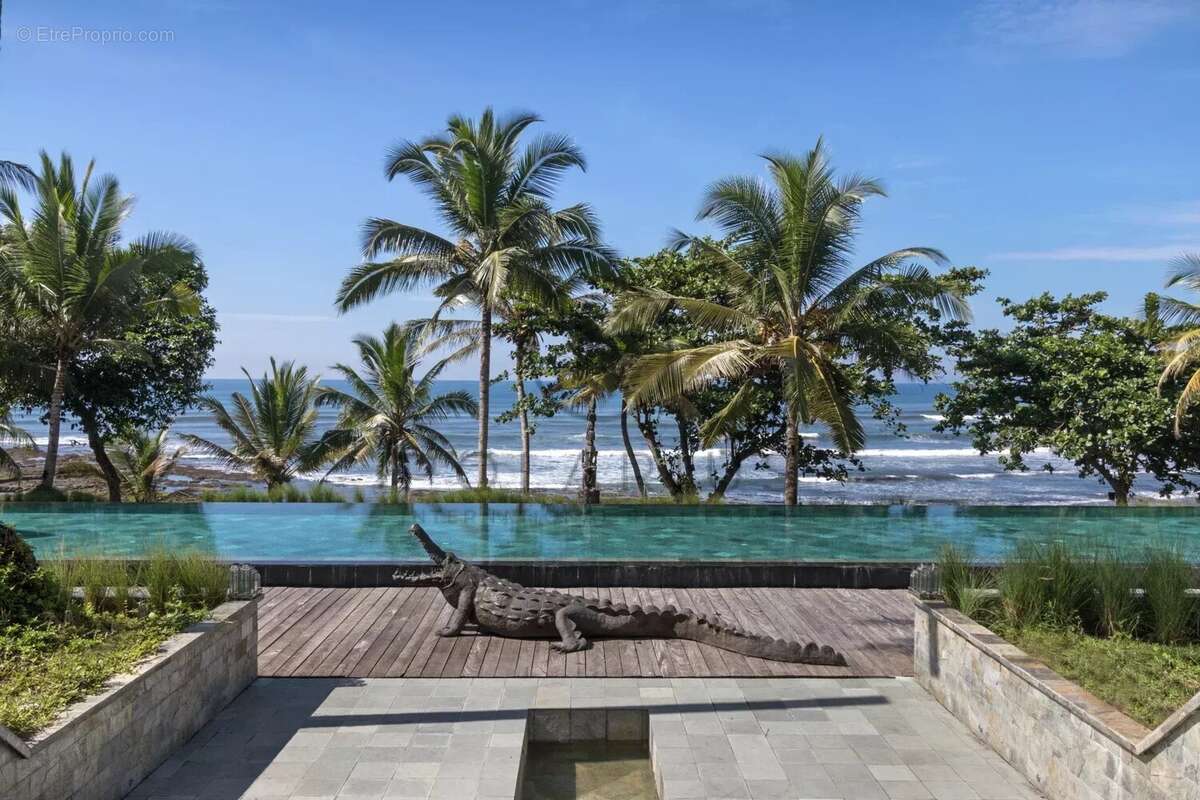 Chef-d'œuvre rare en bord de mer - Domaine patrimonial en pleine propriété sur la côte ouest intacte de Bali - photo 2