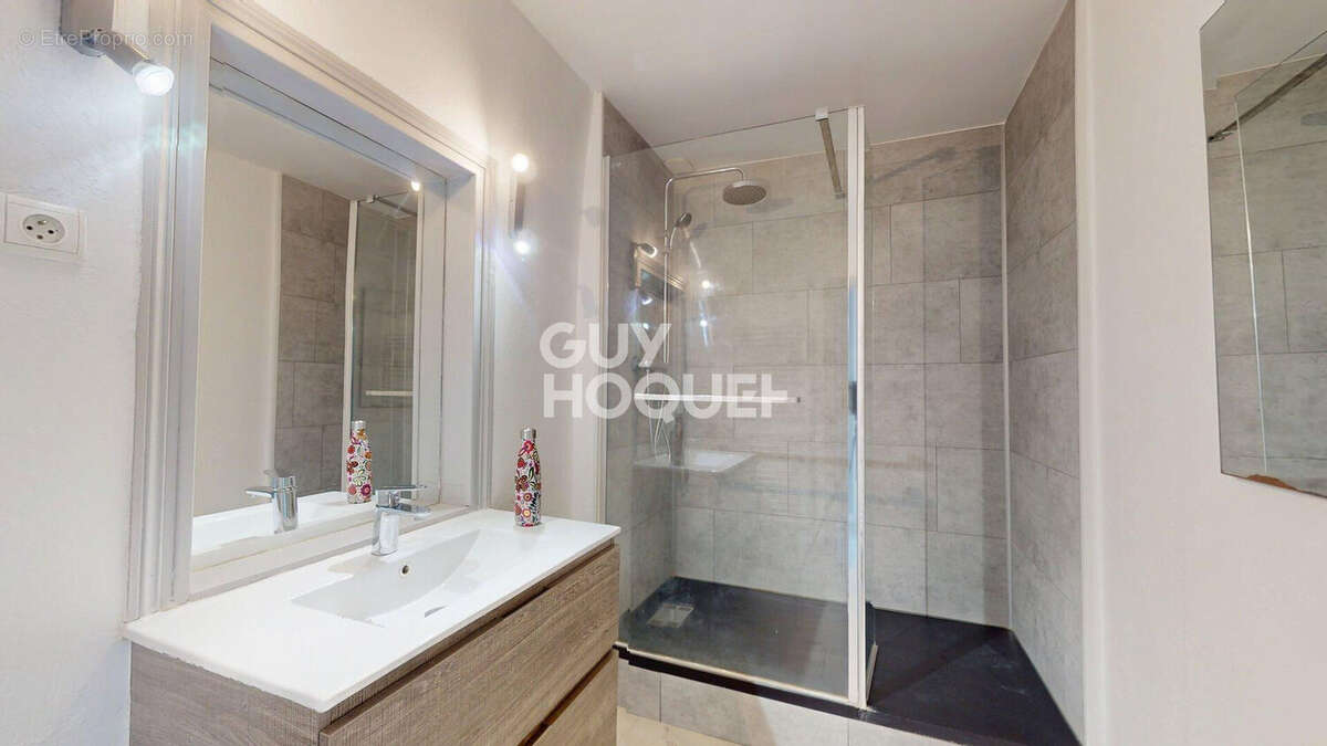 Maison à SAINT-CYR-SUR-LOIRE