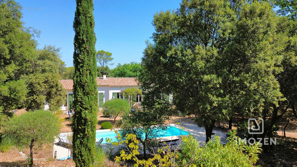 Propriété de caractère avec dépendances, piscine et terrain de 5 809 m2 - photo 5