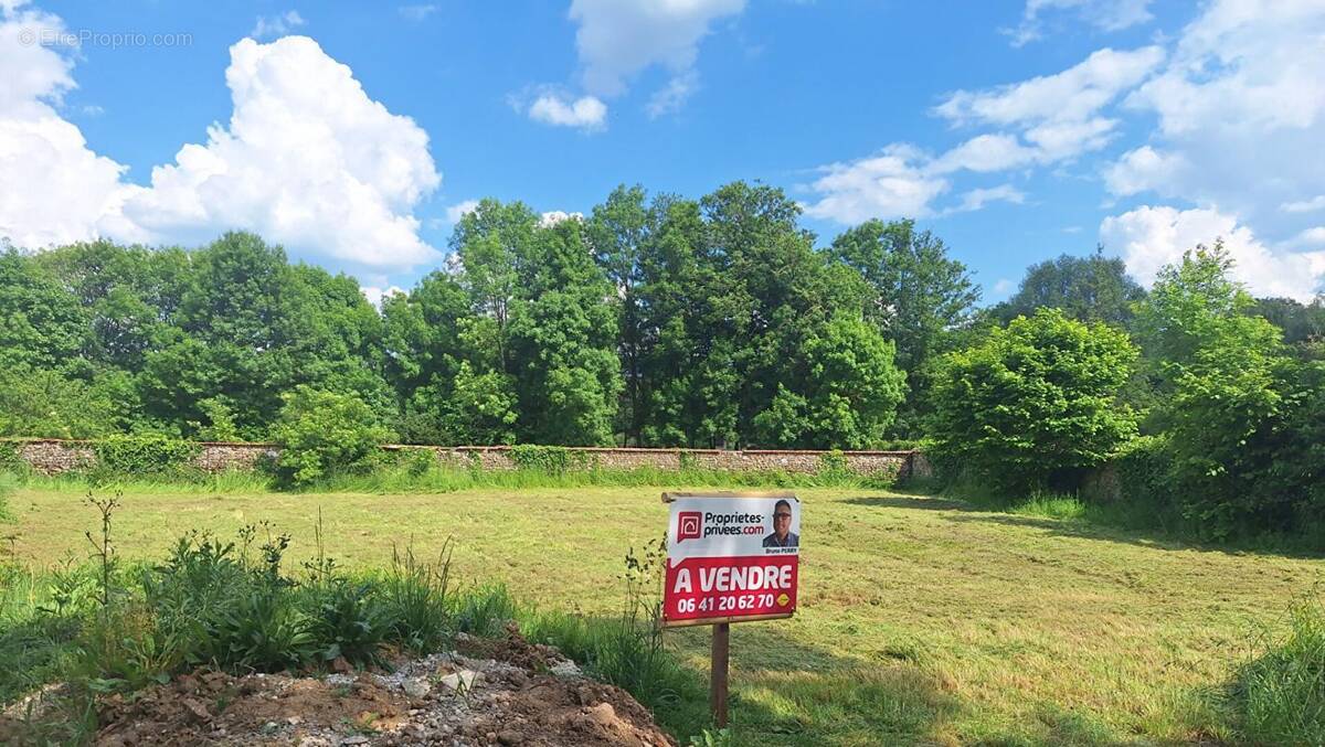 Terrain à ILLIERS-COMBRAY