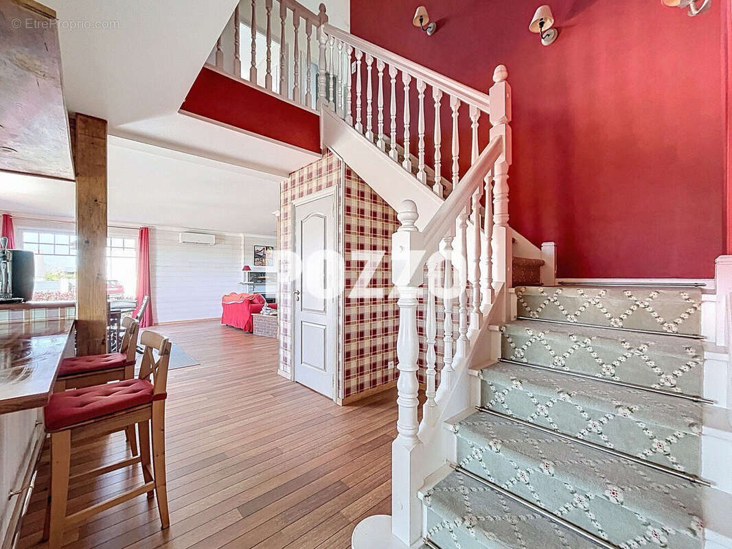 Maison à SAINT-PLANCHERS