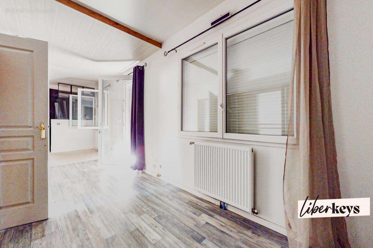 Maison à LES ROCHES-DE-CONDRIEU