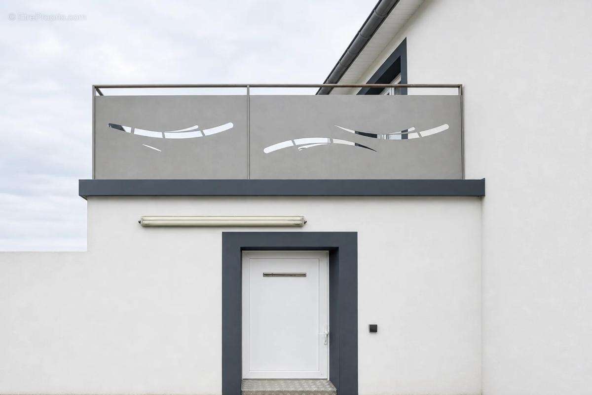 Maison de 5 pièces de 171 m² situé à Éloie - photo 3