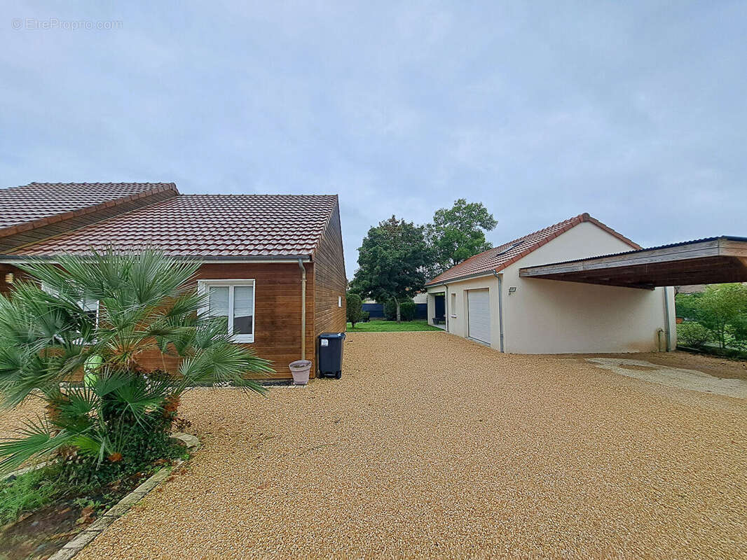 Maison à CHATELLERAULT