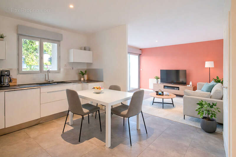 Maison à FONTAINES-SAINT-MARTIN