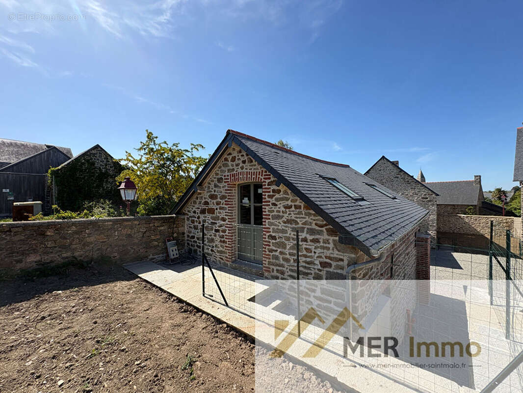 SAINT-SULIAC. Maison de caractère T2 avec jardin et stationnement - photo 3