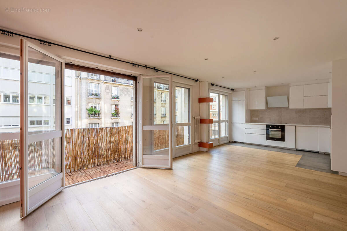Appartement à PARIS-15E