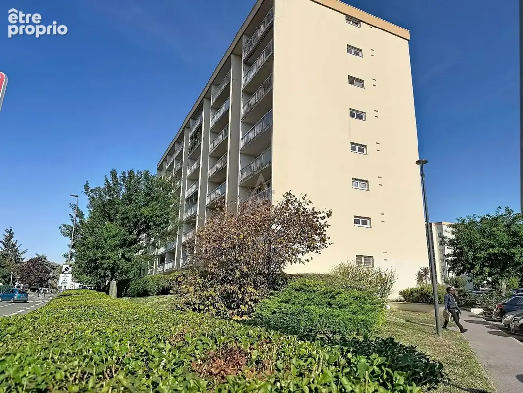 Appartement 3 pièces à rénover  dernier étage, terrasse et vue dégagée - photo 15