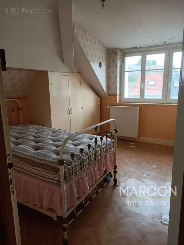 Maison à LA VILLENEUVE