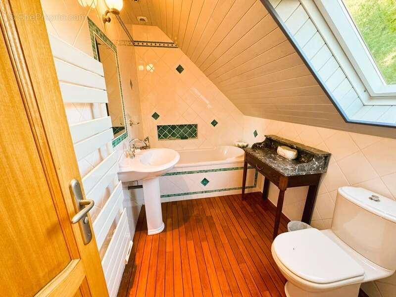 Maison à PLOUNEOUR-TREZ