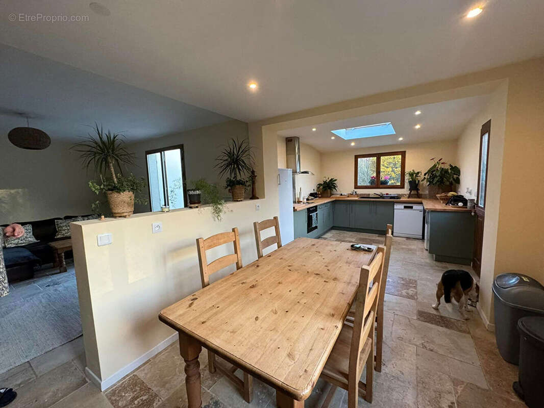 Terrain à COMPREIGNAC