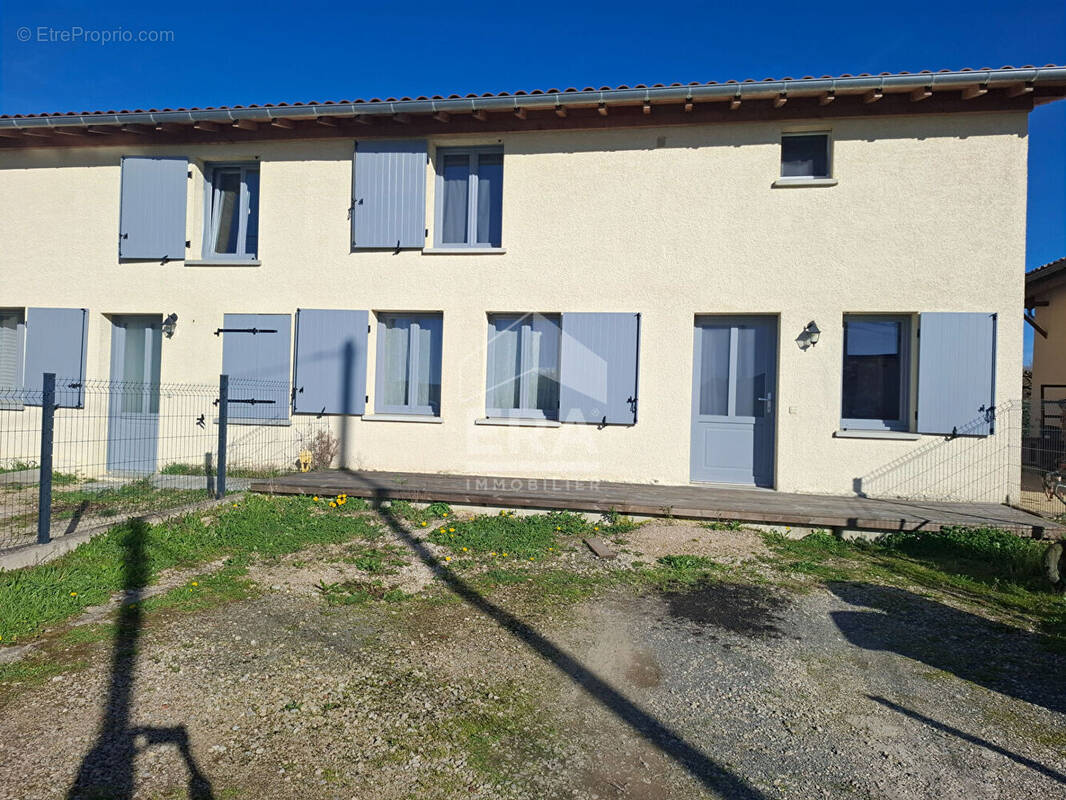 Maison à MONTREVEL-EN-BRESSE