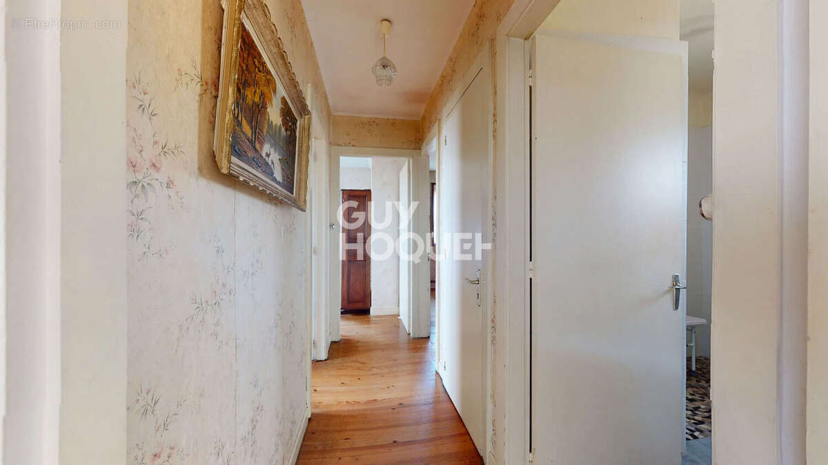 Maison à VELLEXON-QUEUTREY-ET-VAUDEY