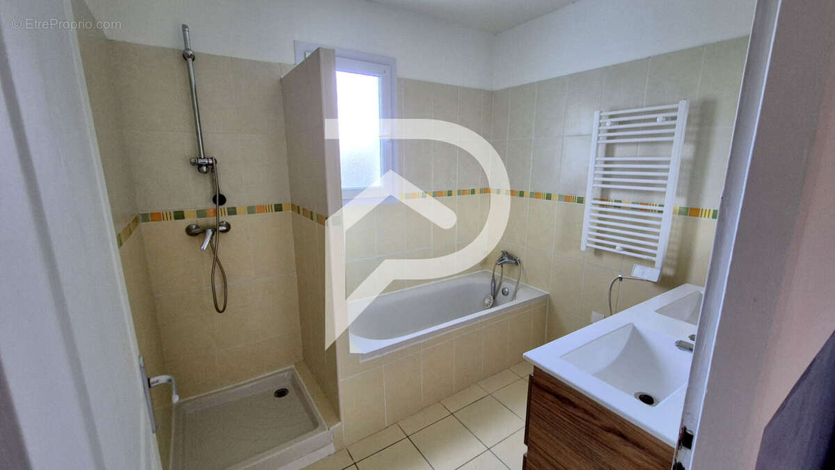 Maison à SAINT-PALAIS