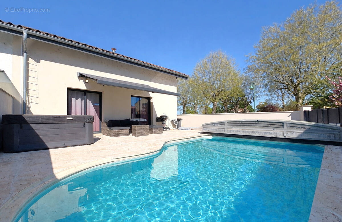 Maison à AMBERIEUX-EN-DOMBES