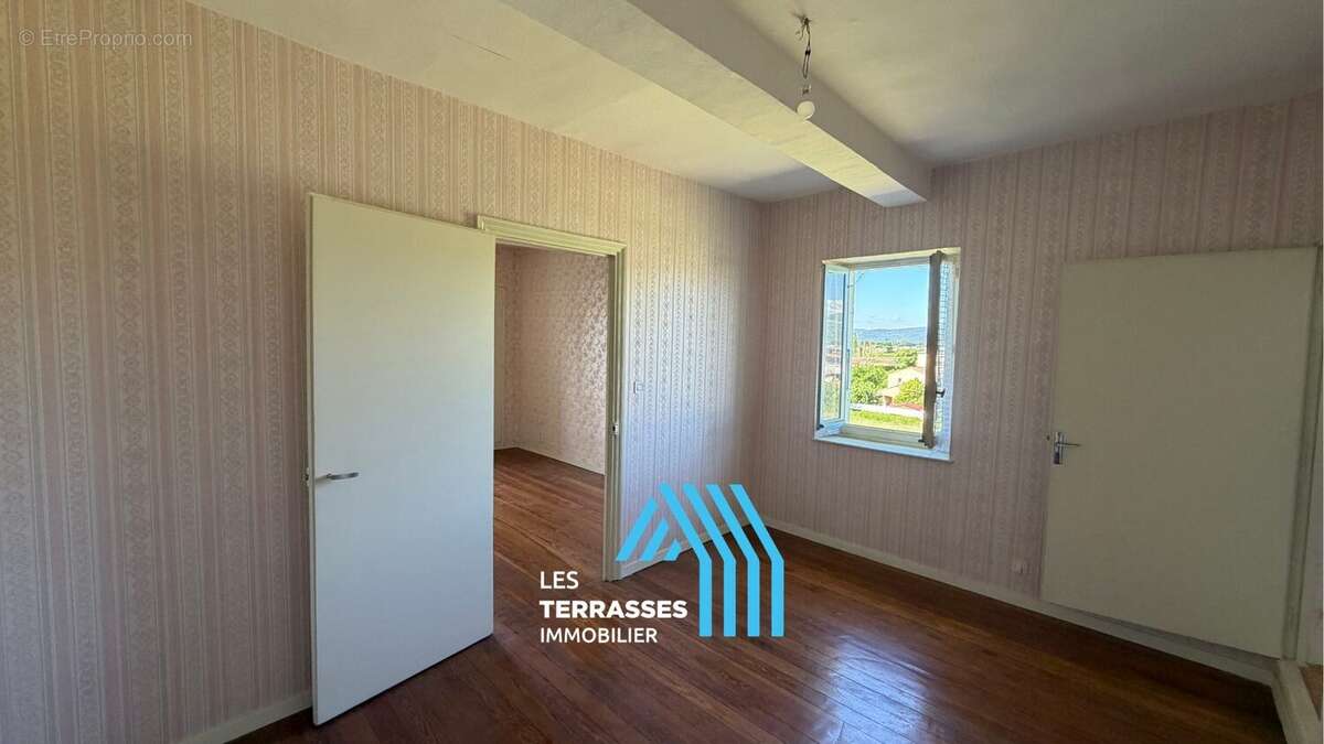 Maison à MONTELIMAR