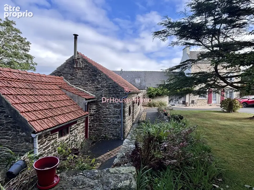 Maison 8 pièces 180 m² à vendre à Lanarvily (29260) - photo 2