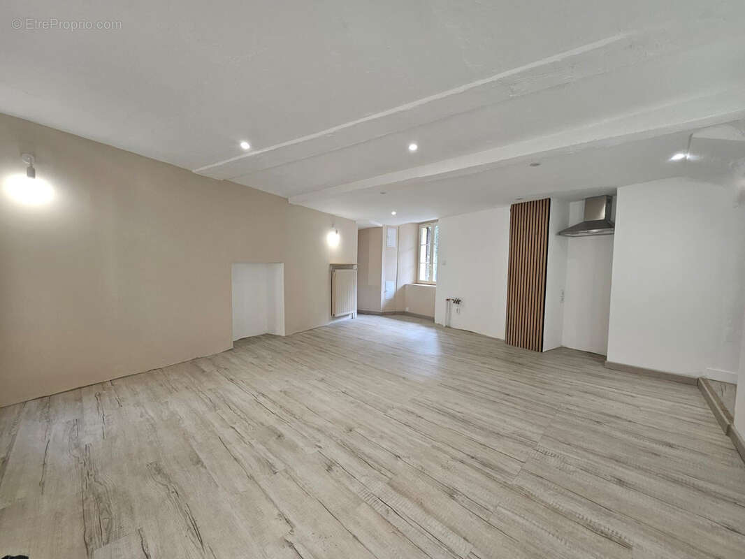 Appartement à L&#039;ESCARENE