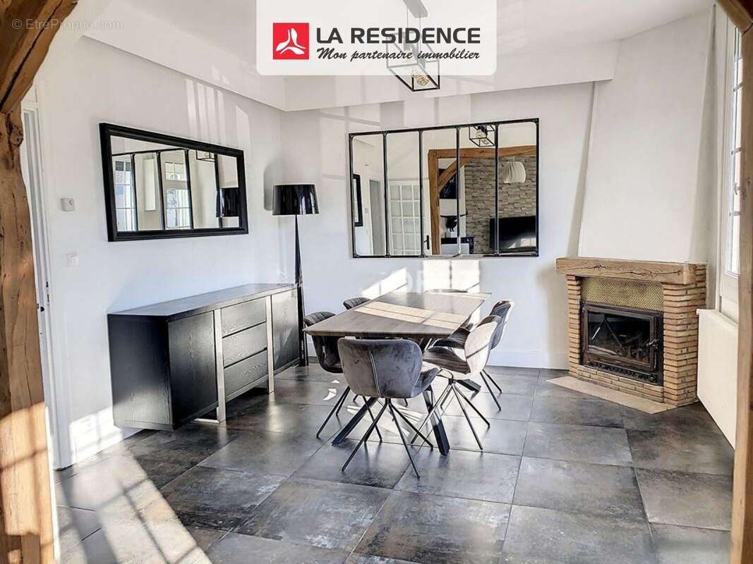 Maison 117 m² à Saint-Etienne-Du-Rouvray  - photo 2