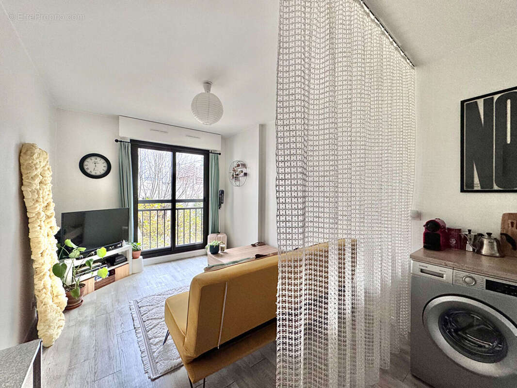 Appartement à PARIS-20E