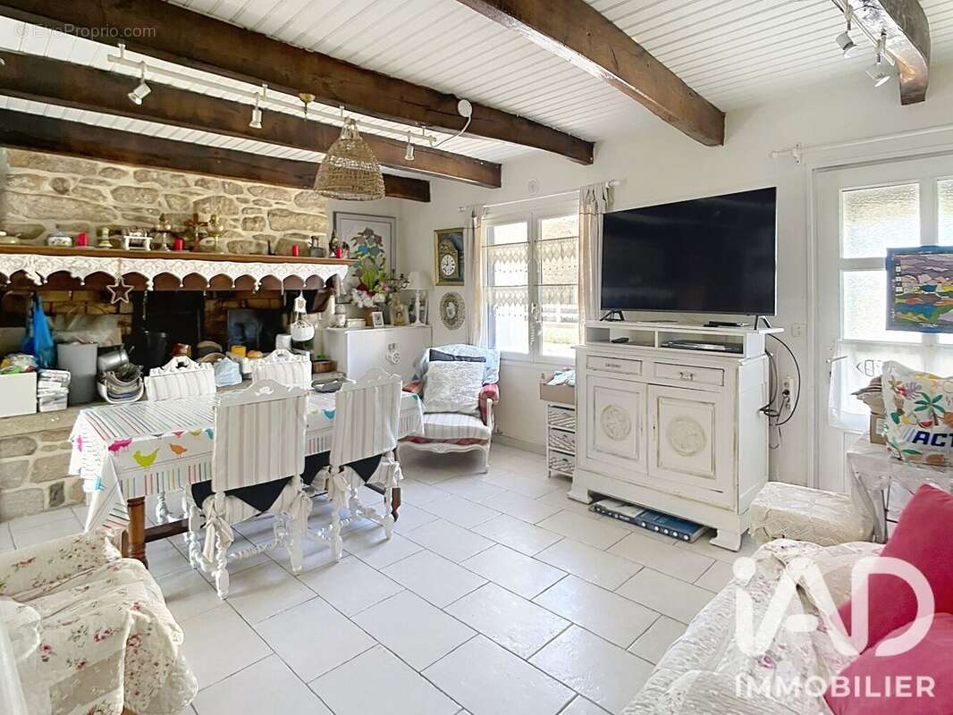 Photo 2 - Maison à ELLIANT