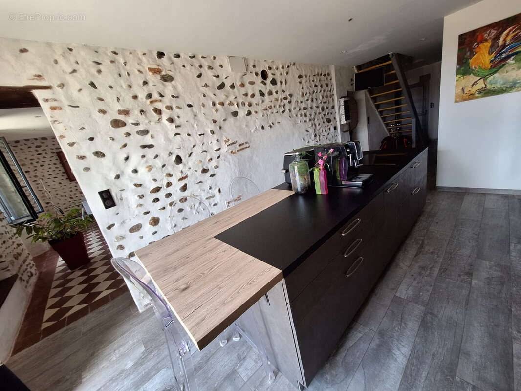 Charmante maison Gasconne 145m² Habitable avec 185m² de dépendances sur 1300m² de terrain - photo 7