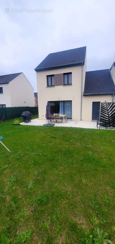 Maison à CLAYE-SOUILLY